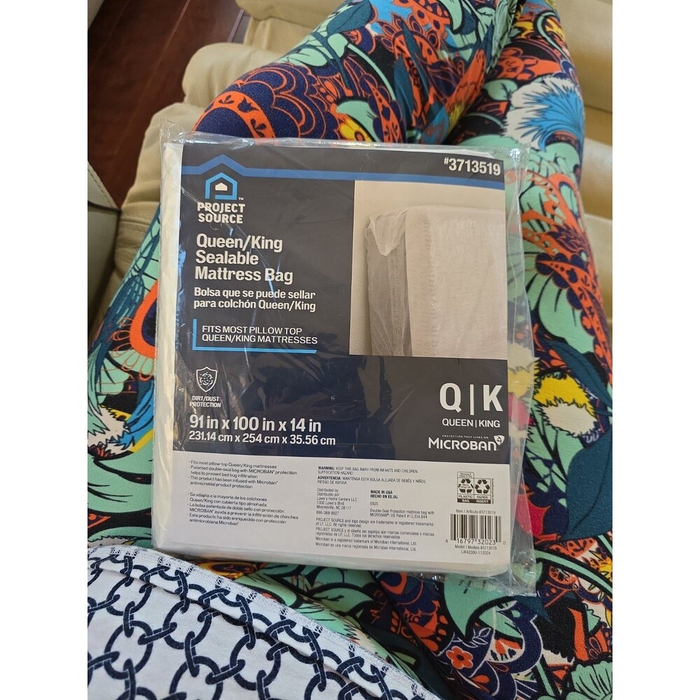 Project Source King / Queen Mattress Bag Protector 91" x 14" x 100"